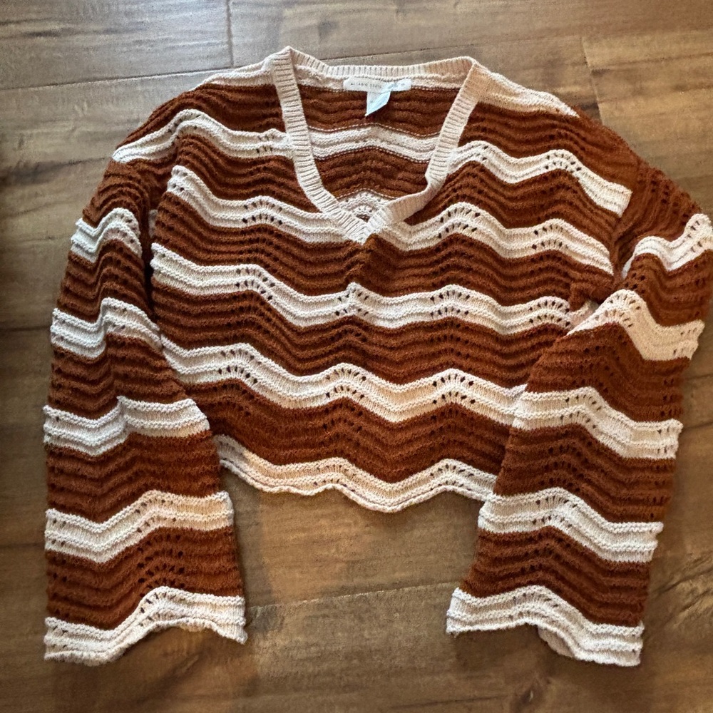 Altar’d State Textured Brown and Cream Sweater Size M